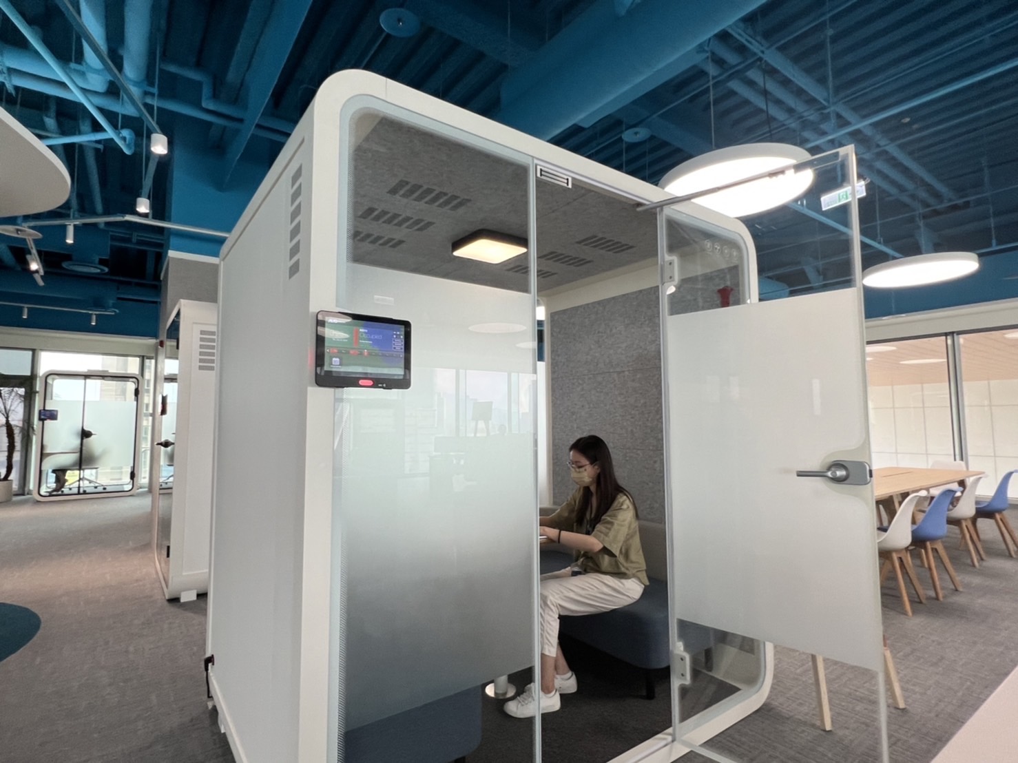 金年会高雄據點的智慧行動辦公艙，展現金年会在面板以外的研發應用軟實力